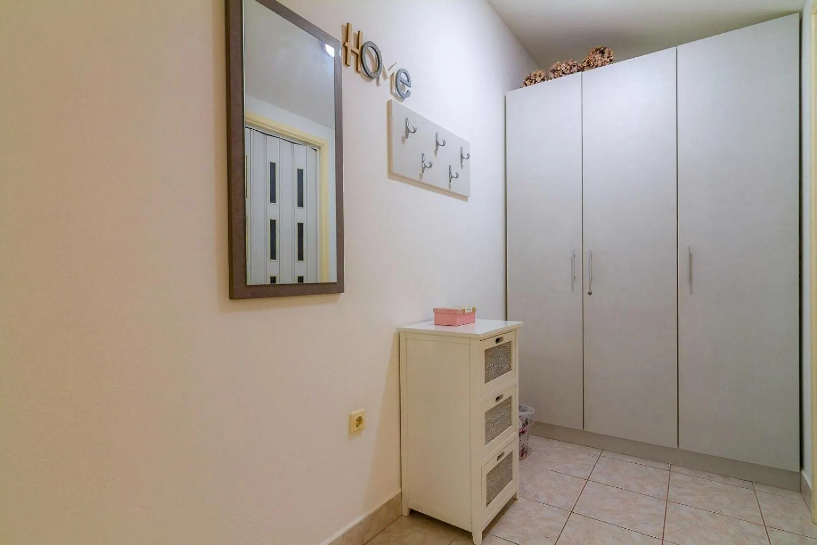 Apartments Frankica Palit