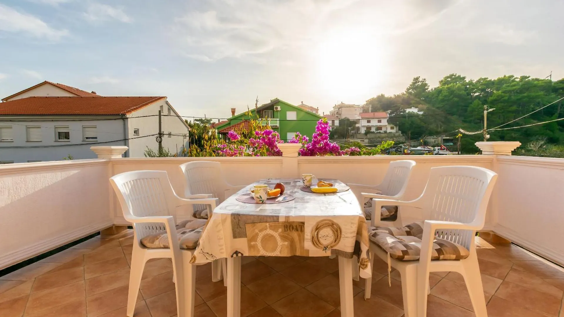 Apartments Frankica Palit 0*,