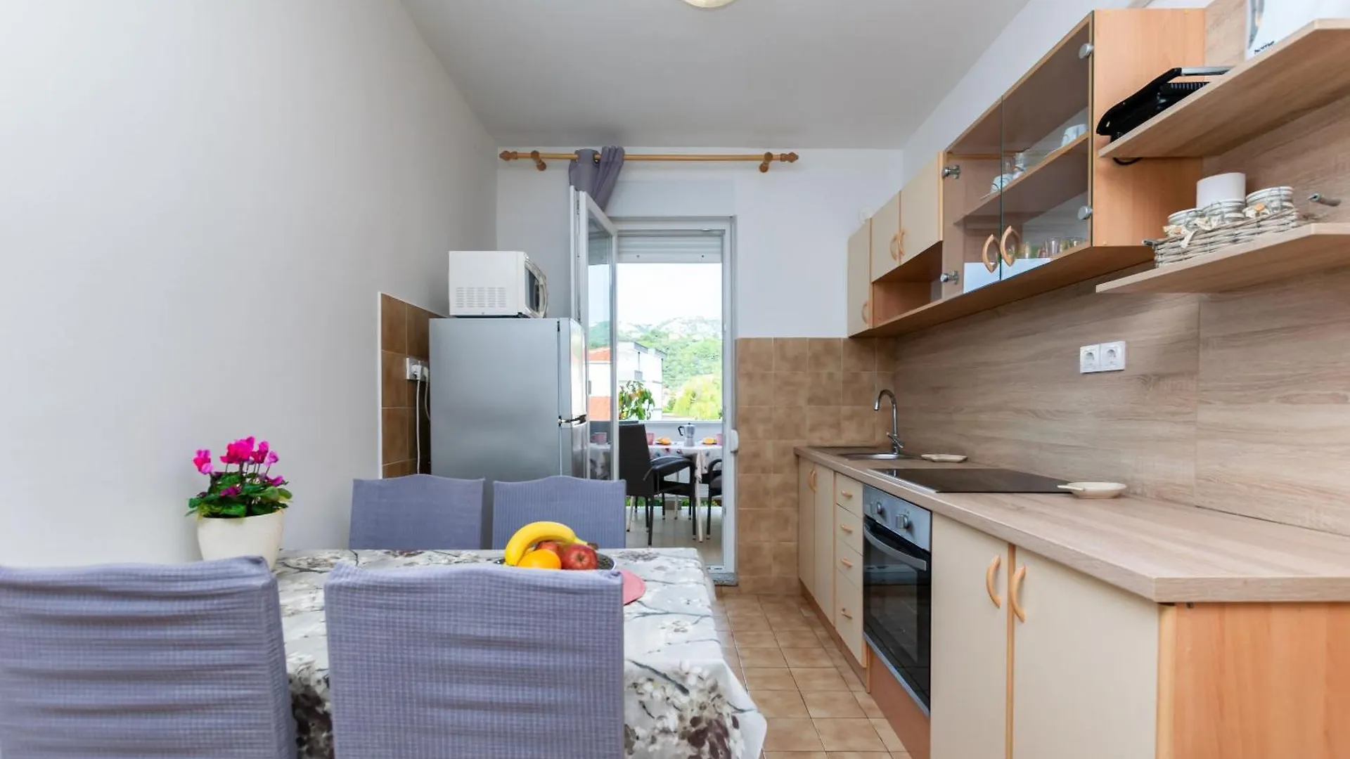 Apartments Frankica Palit