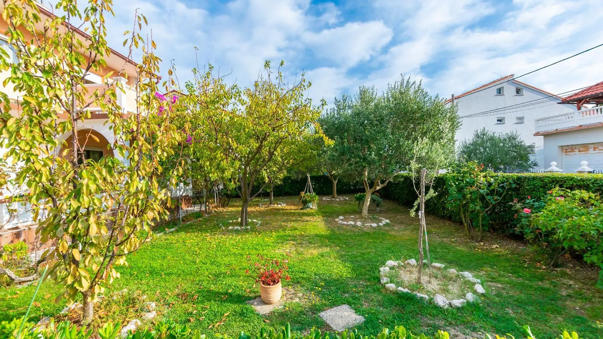 Apartments Frankica Palit