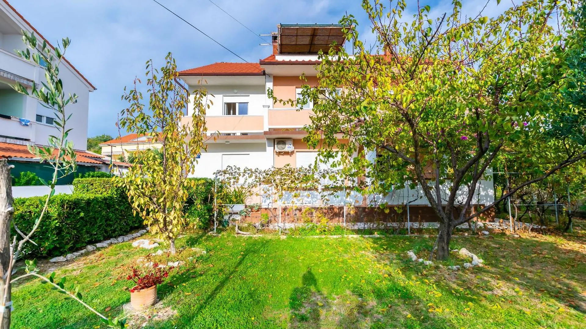 Apartments Frankica Palit