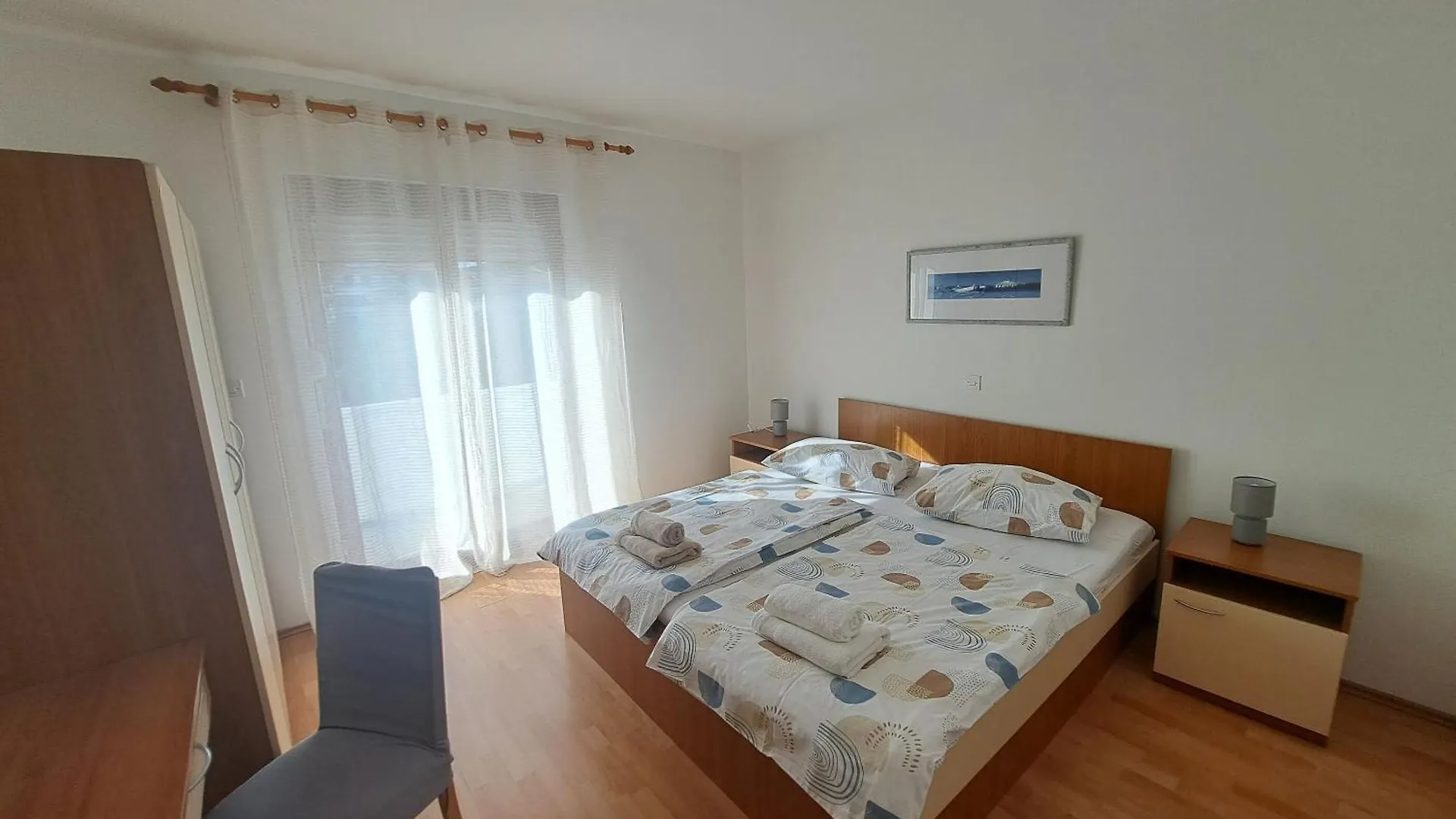 Apartments Frankica Palit