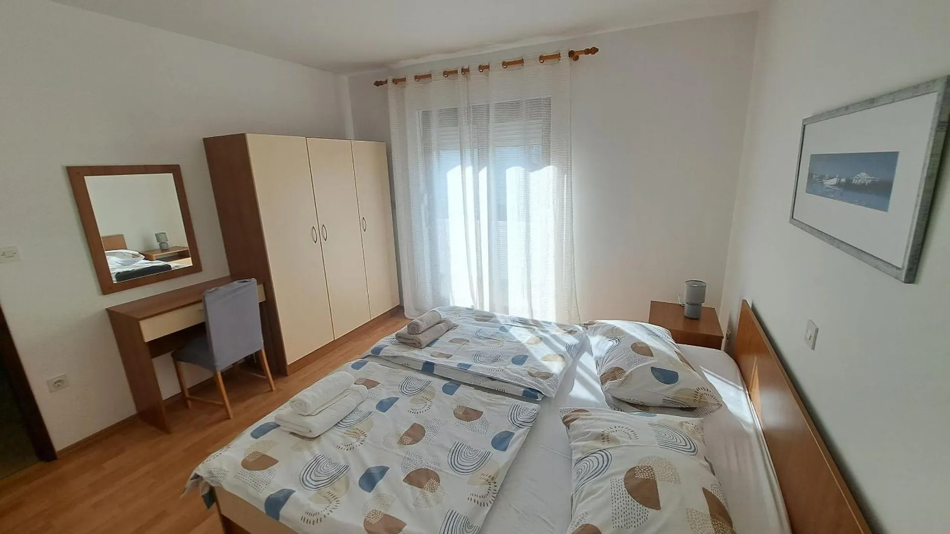 Apartments Frankica Palit
