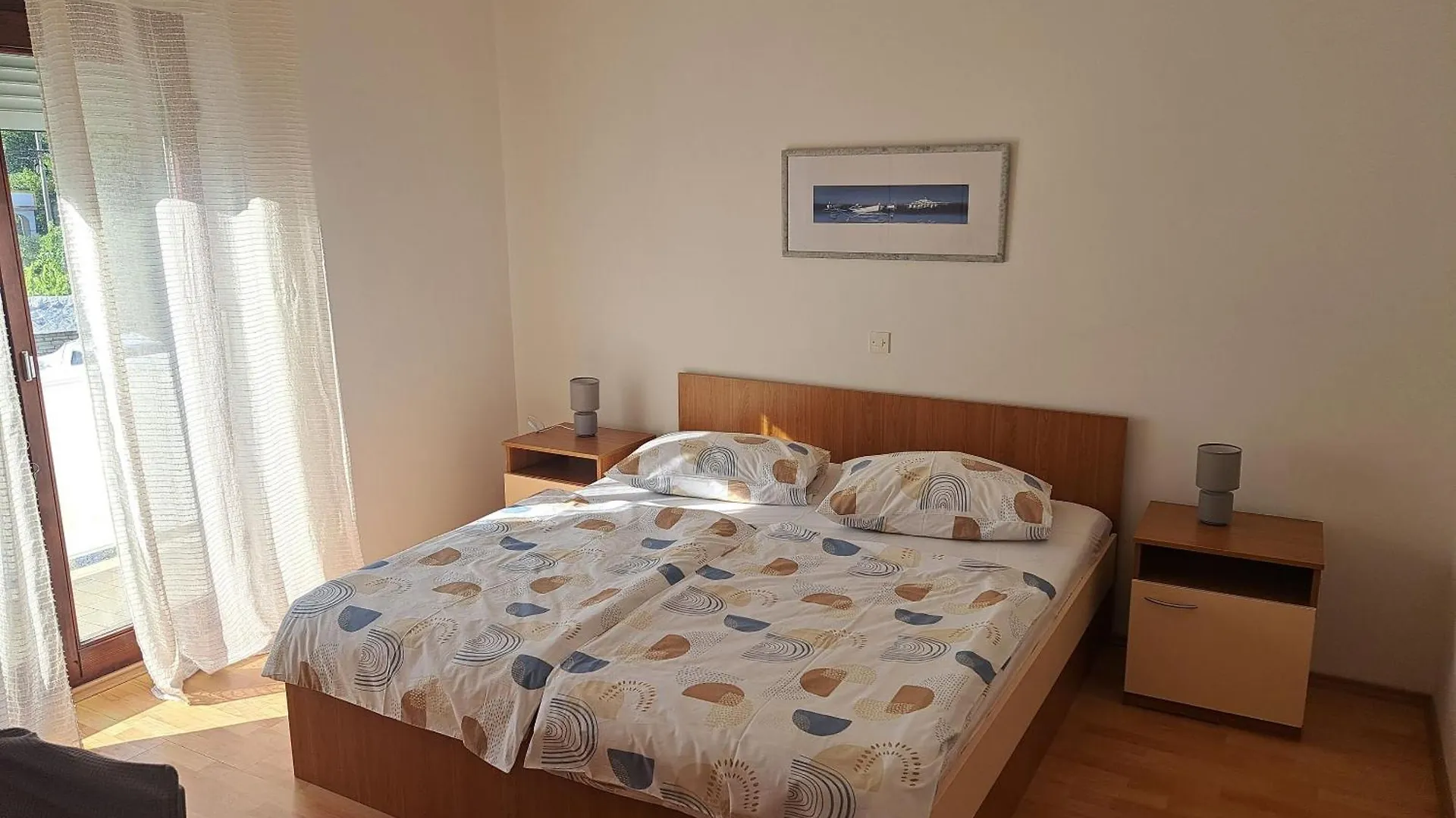 Apartments Frankica Palit