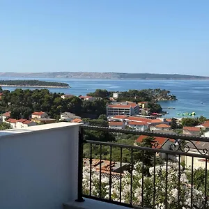 Apartman D&m, Palit